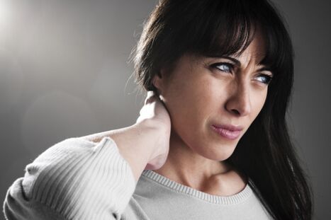 Unha muller ten osteocondrose no pescozo